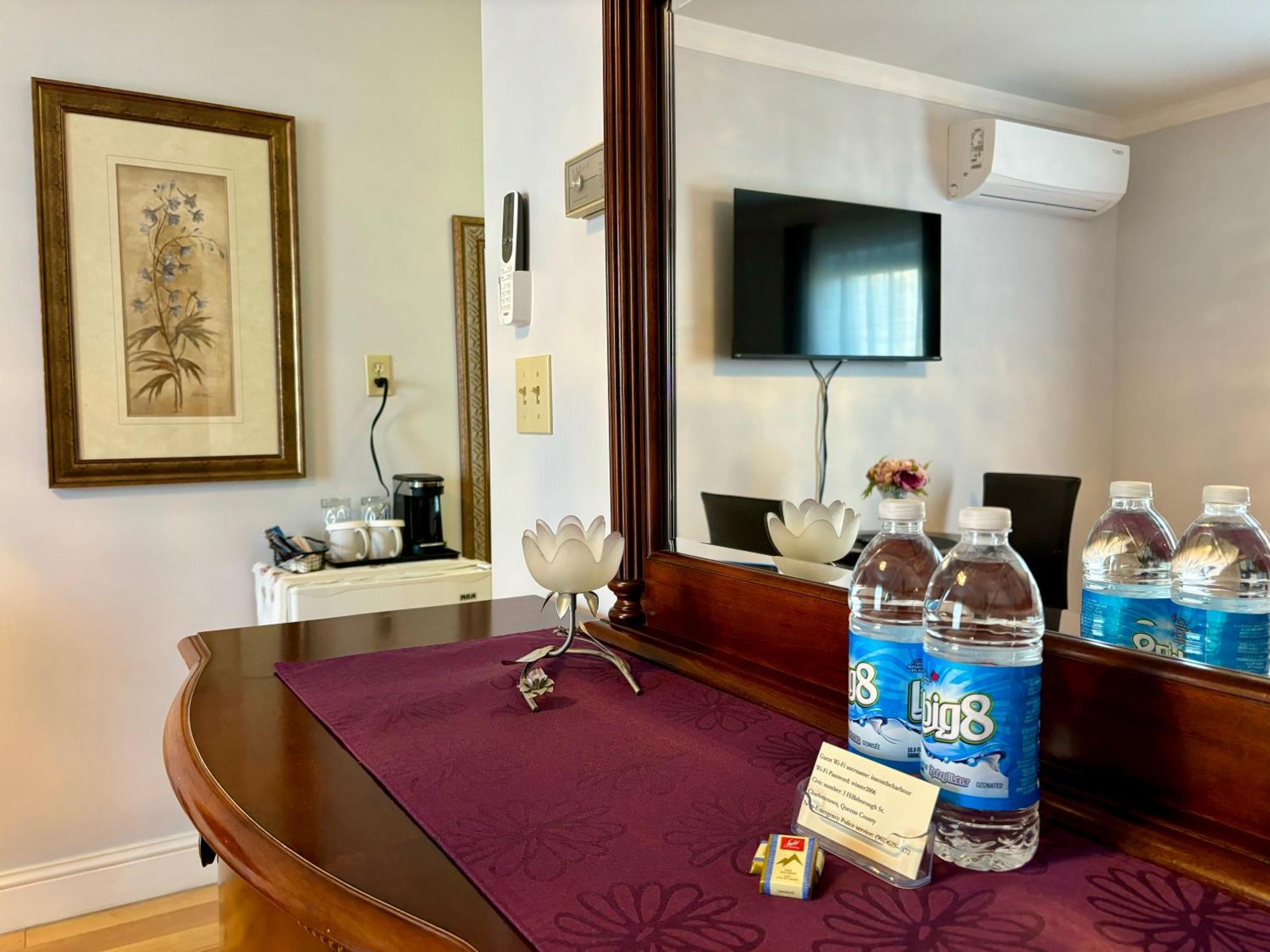 Inn On The Harbour تشارلوت تاون المظهر الخارجي الصورة